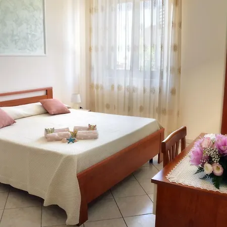 Le Grotte B&B 카스트로